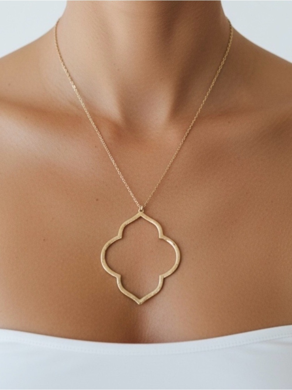Classic Goldtone Quatrefoil Pendant Necklace Women's Jewelry